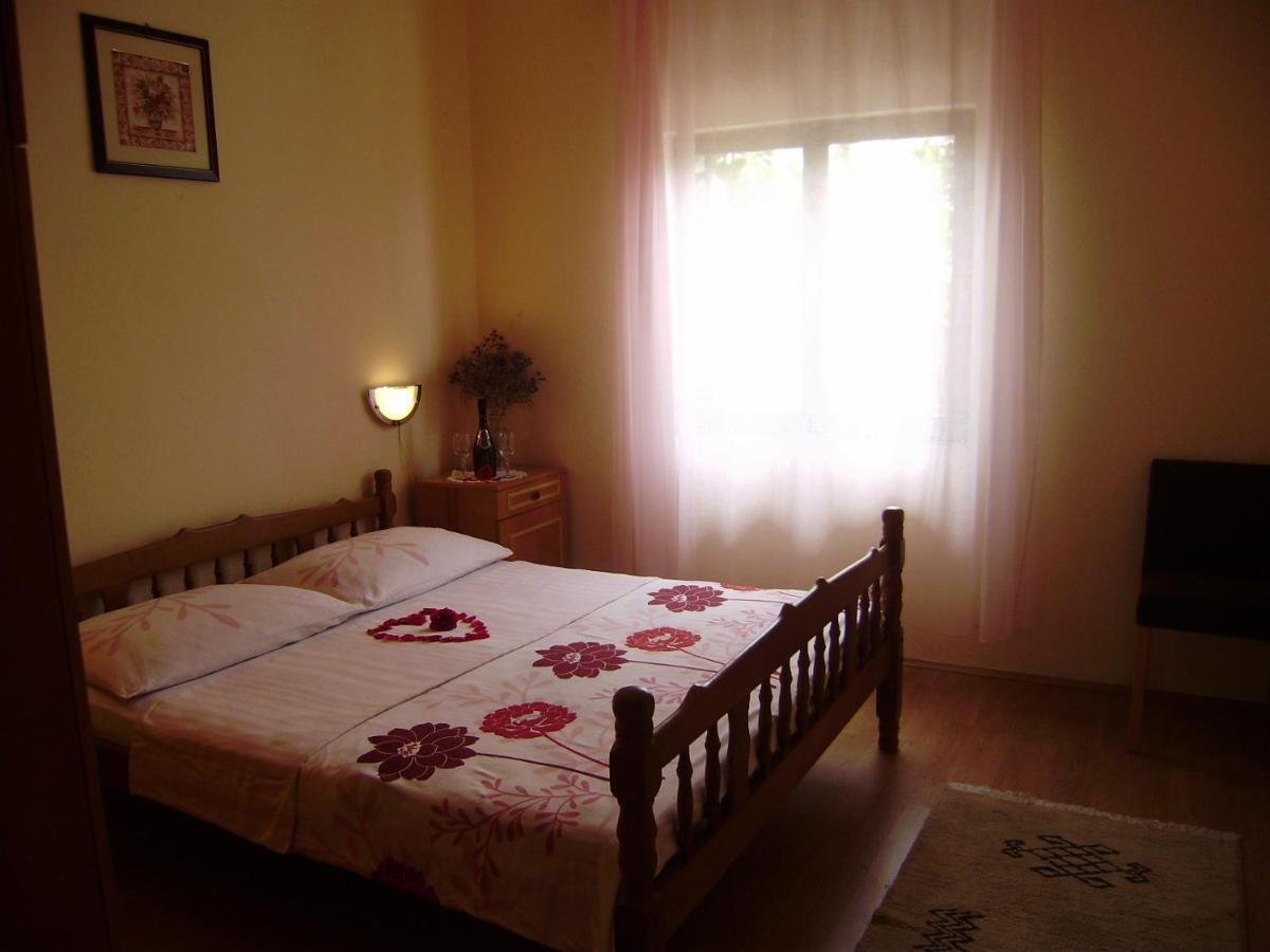 Apartments Adrialina Сен Екстериор снимка