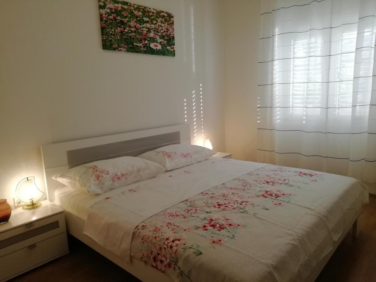 Apartments Adrialina Сен Екстериор снимка