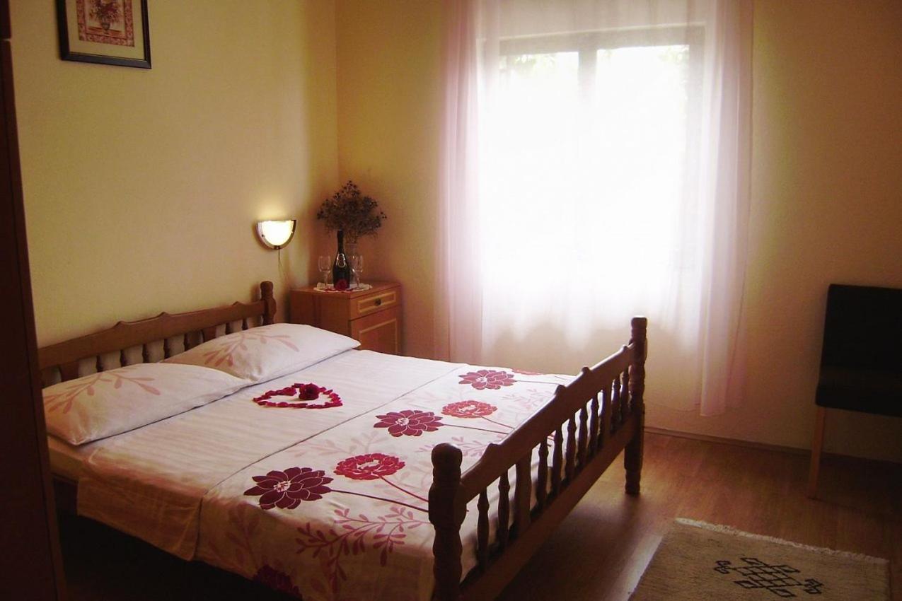 Apartments Adrialina Сен Екстериор снимка