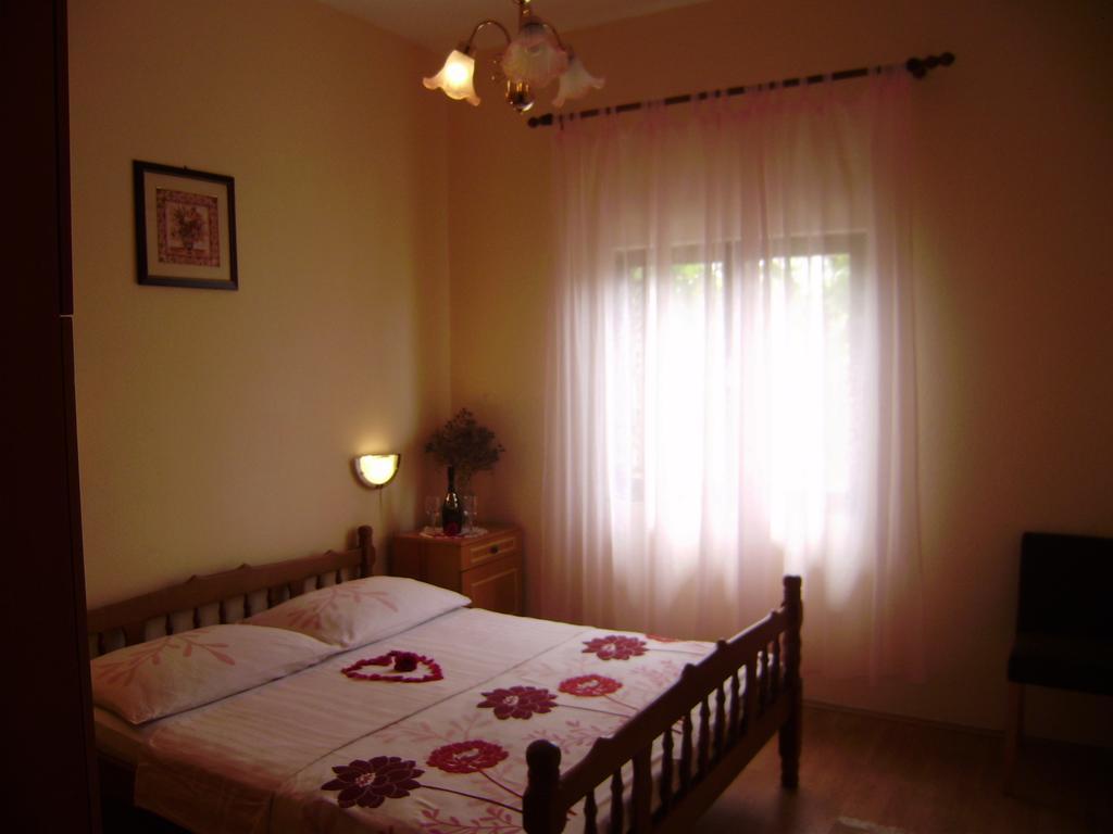 Apartments Adrialina Сен Екстериор снимка