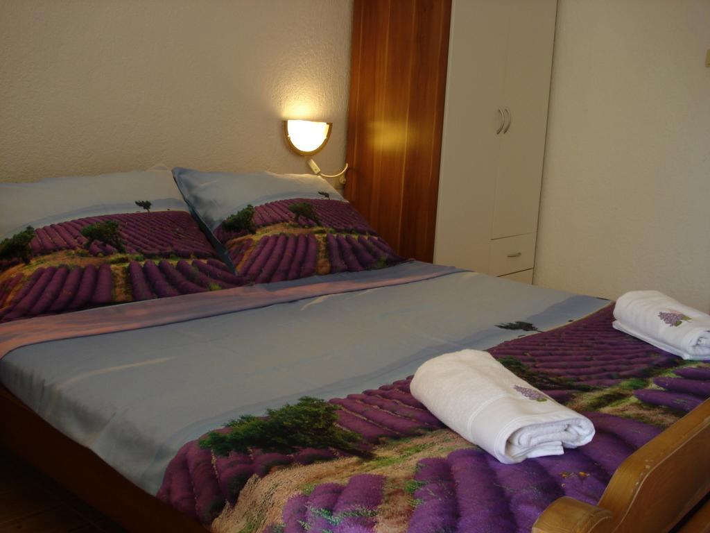 Apartments Adrialina Сен Екстериор снимка
